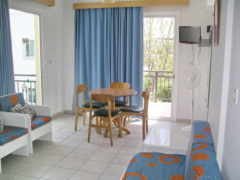 Renos Apartments Polis Exterior foto